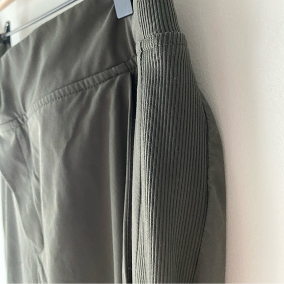 Athleta Brooklyn Mid Rise Ankle Pant - 6 - Picture 7 of 14